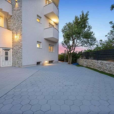 Aquarius Apartments - Beachside With Heated Pool Vodice Exterior foto
